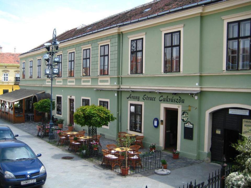Kőszeg Arany Strucc Hotel מראה חיצוני תמונה